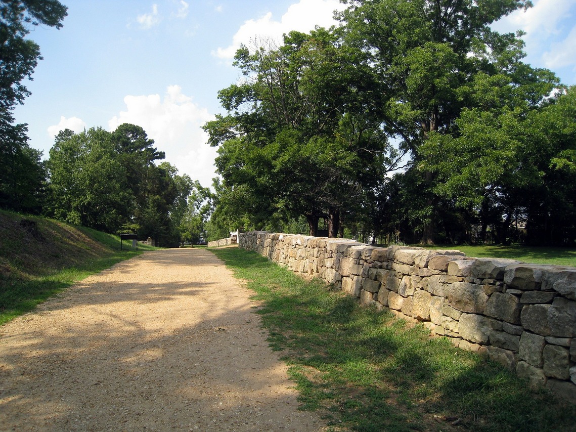 Sunken Road at Battle of Fredericksburg.jpg
